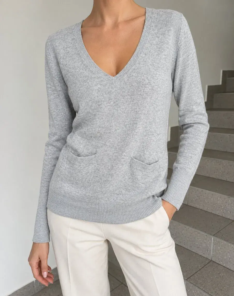 Krásny dámsky pulover TOMMY HILFIGER v-eľ. XS