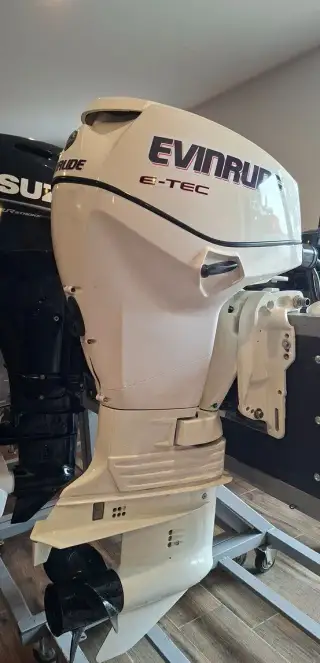 Lodný motor Evinrude 60/40hp, E-TEC