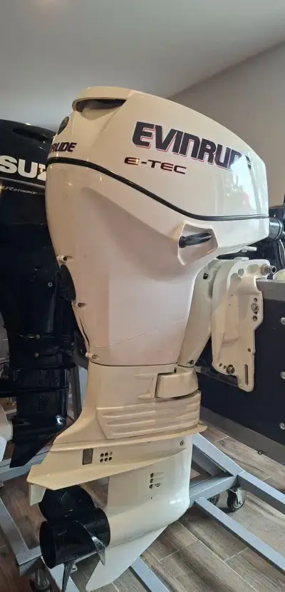 Lodný motor Evinrude 60/40hp, E-TEC