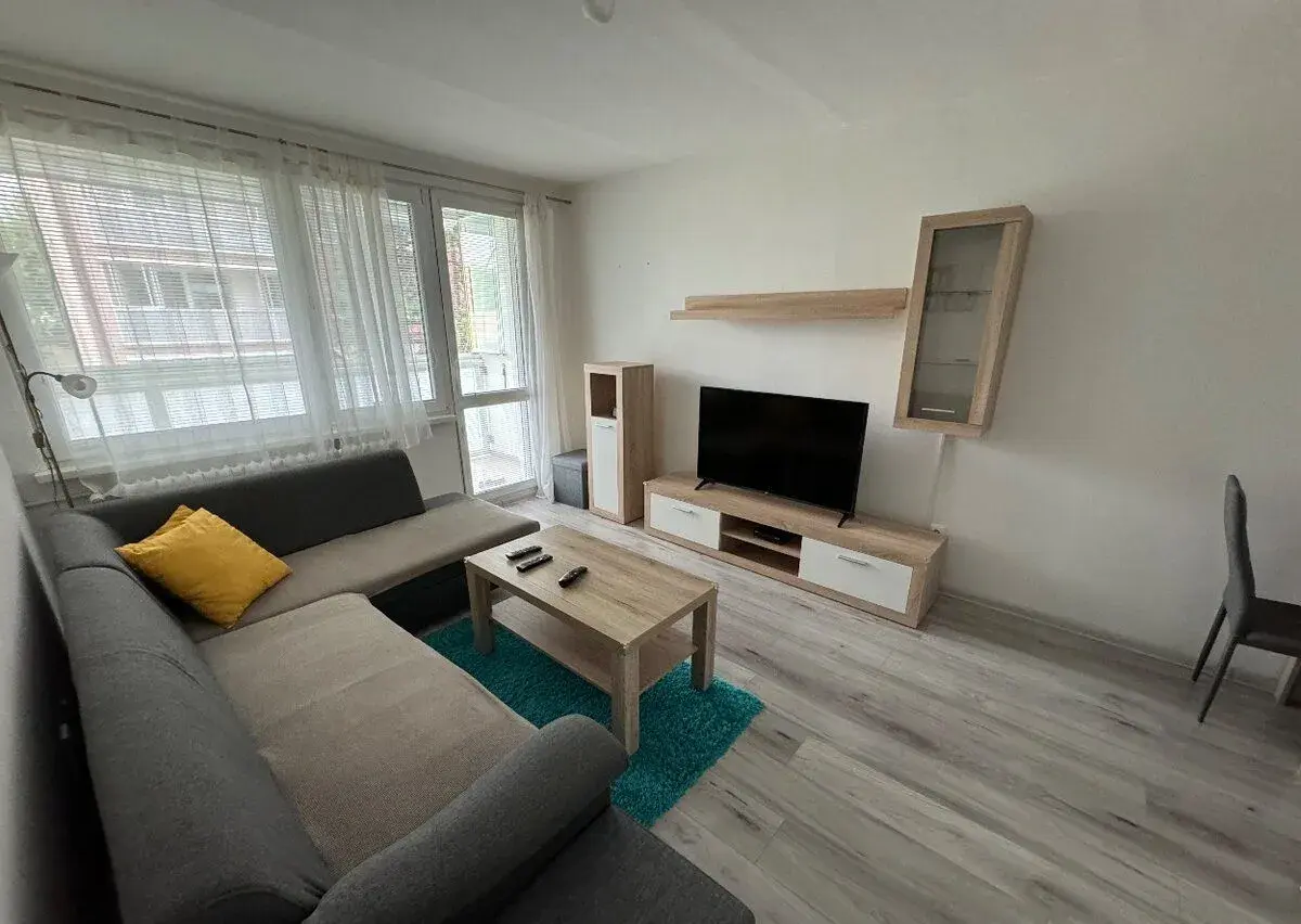 3 izbový byt Košice – Terasa, 58 m² + 7 m² loggia | 930 € |