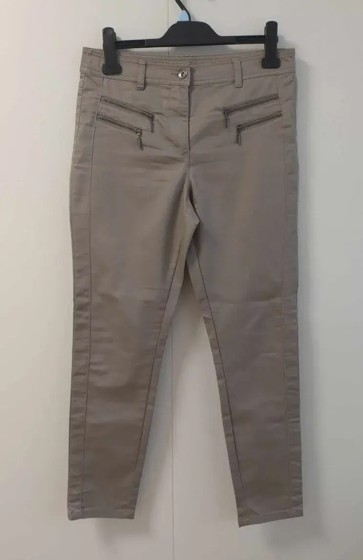 Dámske bledohnedé/kávové nohavice/rifle/džínsy (C&A)