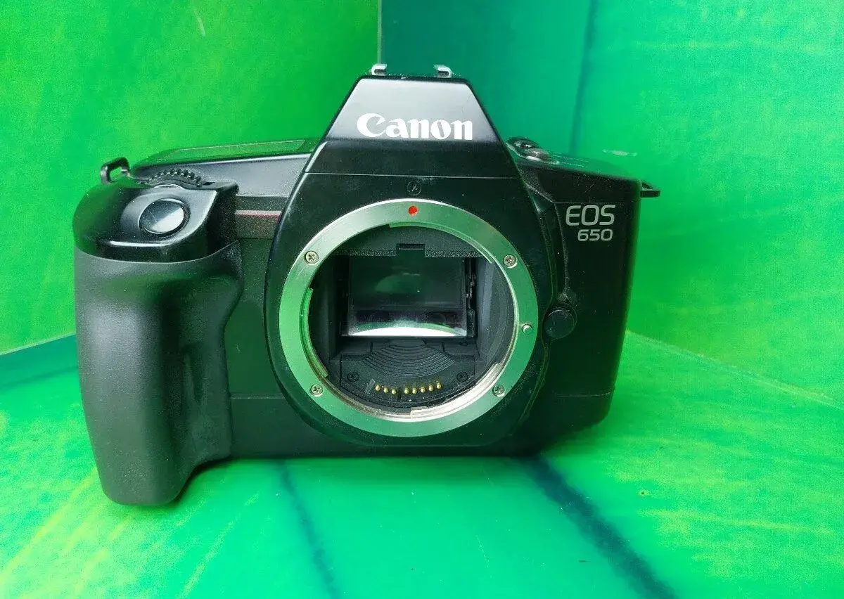 Canon EOS 650