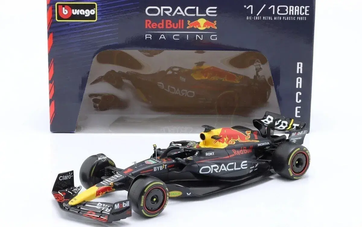 Red Bull RB19 - Max Verstappen 2023 Abu Dhabi - 1:18 Bburago