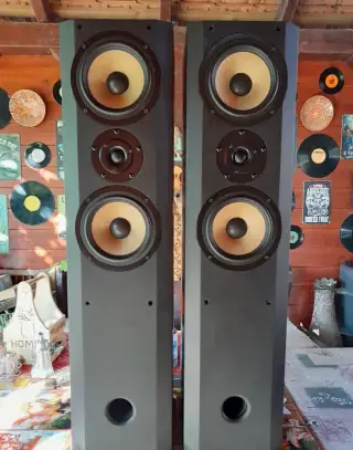 Sony SS-X7 stĺpové reproduktory