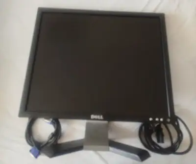 19" LCD monitor Dell E198FPb v super stave