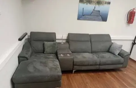 Rohová elektrická pohovka