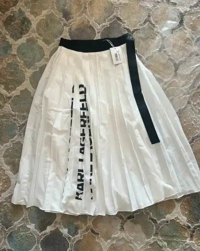 Karl Lagerfeld sukna