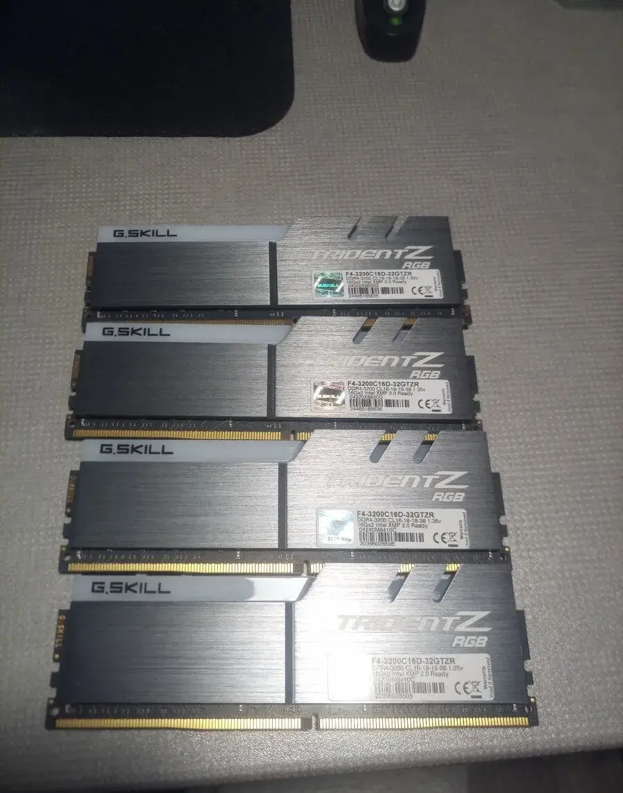 32 Gb DDR4 G.SKILL 3200 Mhz CL16 RGB