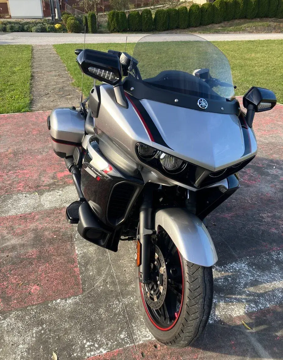 Yamaha Eluder XV 1900
