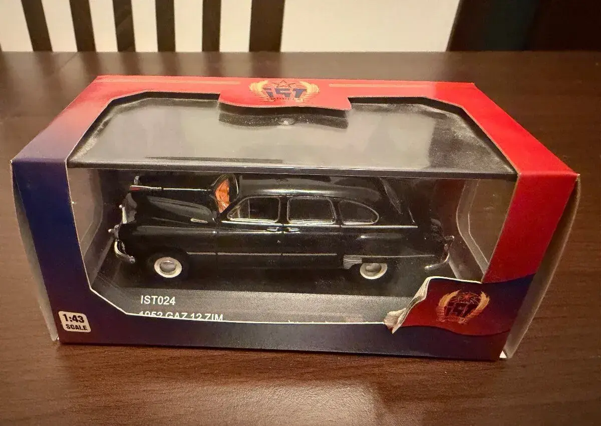 Modely auto - IST Models Cararama Bburago