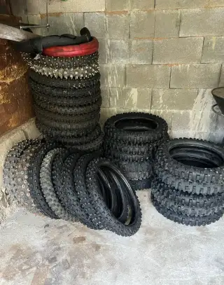 Gumy na motorku 18/21