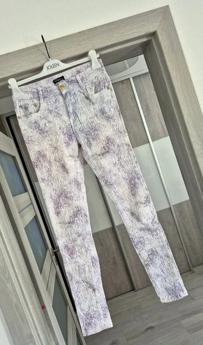 Bielo-modré elastické vyšívané nohavice v.L/XL