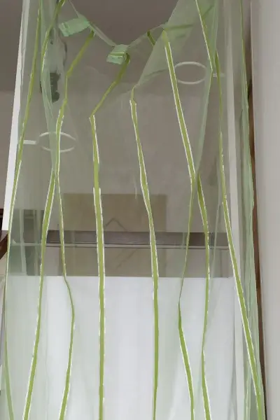 Svieža zelená záclona- 2 kusy 140 x 235cm