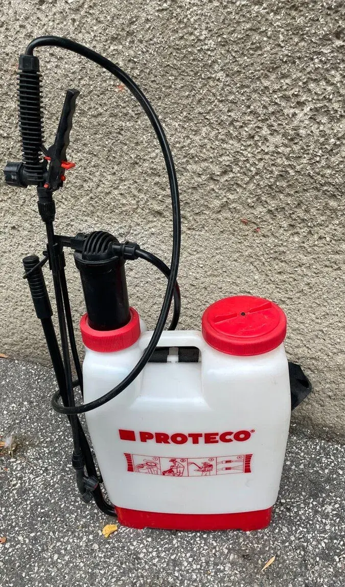 Chrbtovy postrekovac Proteco 20L - ako novy raz pouzity