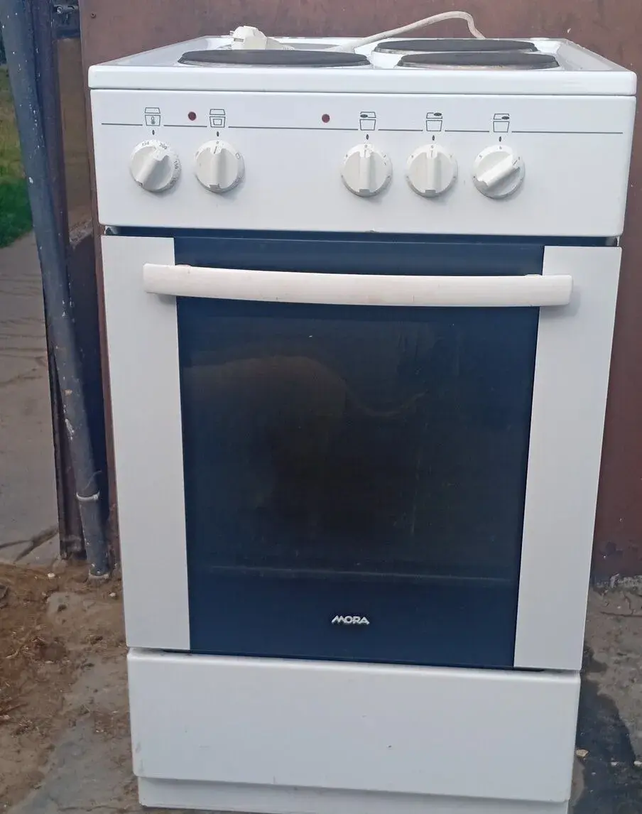 (REZERVOVANY)Elektricky sporak Mora