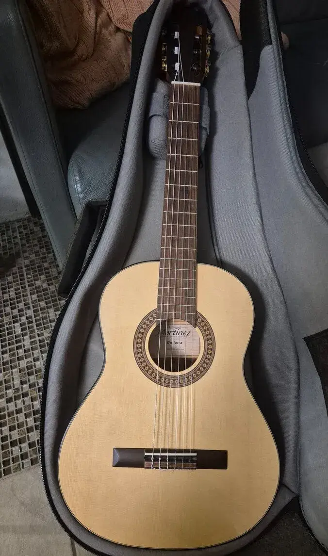 Klasickú gitaru Martinez Mac-20S vel 3/4
