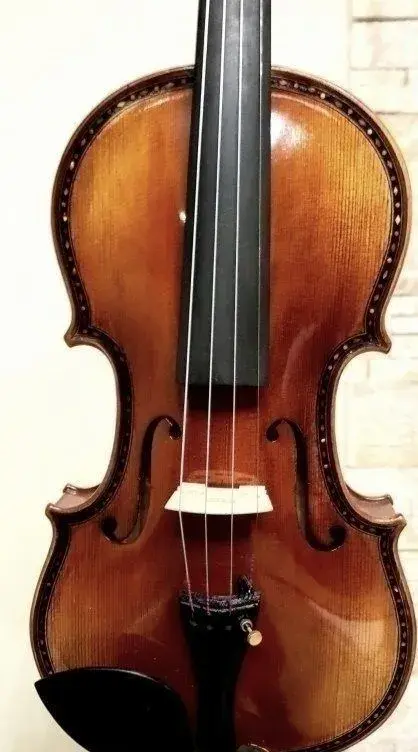 husle 4/4 Stradivari " Hellier " 1679 model