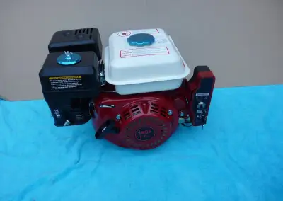 benzinovy motor