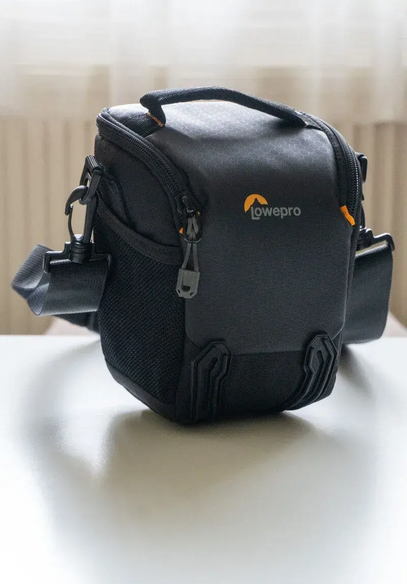 Brašňa Lowepro Adventura TLZ 30 III Black