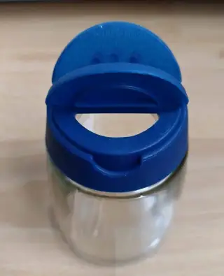 Ikea koreničky sklenené s plastovým viečkom (6 ks)
