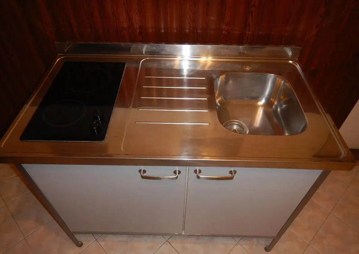 minikuchyňa Whirlpool, 5v1