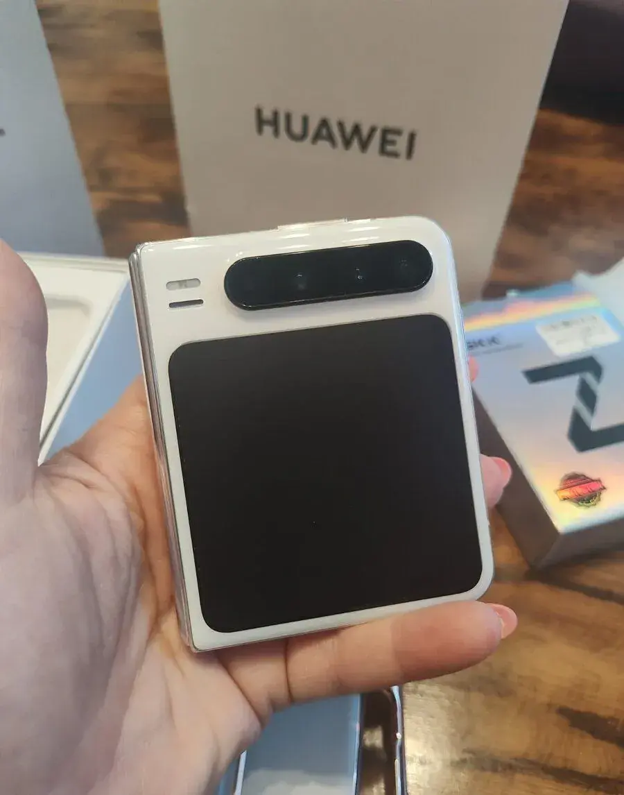 Huawei pura X