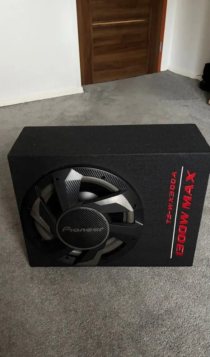 Aktívny subwoofer Pioneer TS-WX300A (1300W)