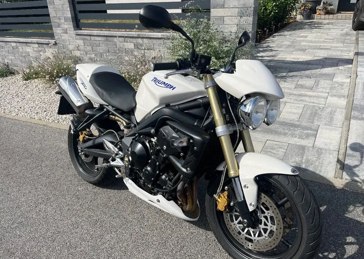 Triumph Street Triple 675