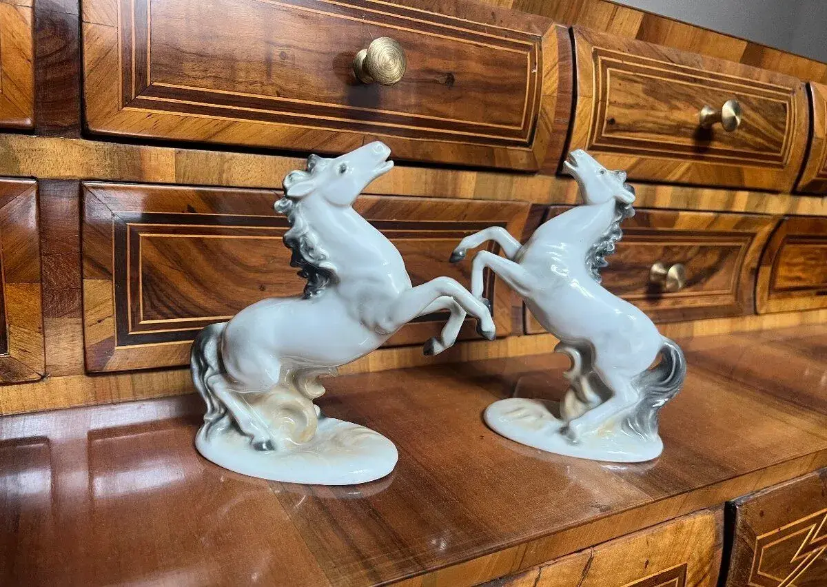 porcelánové sošky koňov značky Schaubach kunst