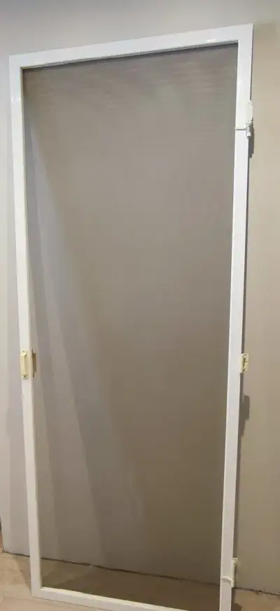 Sieťka proti hmyzu na balkónové dvere – biela (207 x 80 cm)