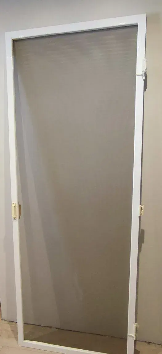 Sieťka proti hmyzu na balkónové dvere – biela (207 x 80 cm)