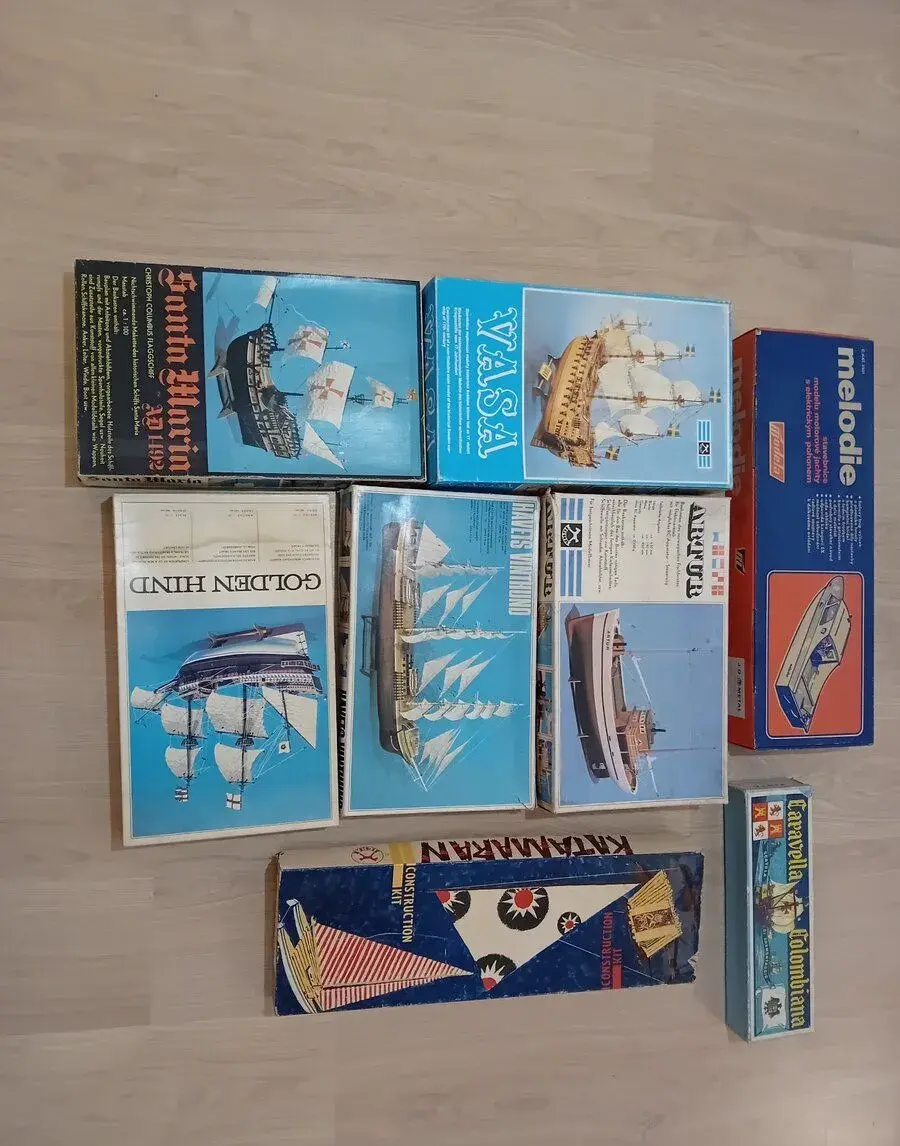 Modela, Igra, zbierka modelov