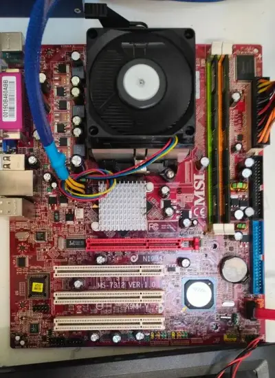 MSI K9MM-V (AMD AM2, AGP, DDR2)