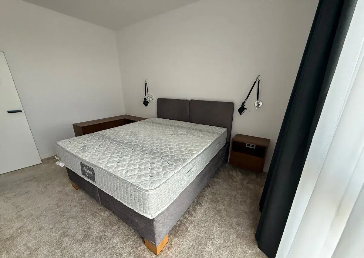 Luxusná postel Materasso s matracom magniflex firence