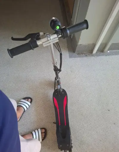 Detska elektrická kolobežka