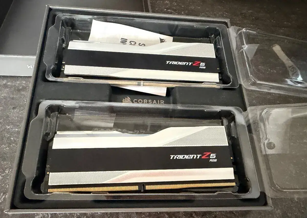G.SKILL Trident Z5 RGB 32 GB DDR5 6000 – 2×16 GB, Silver