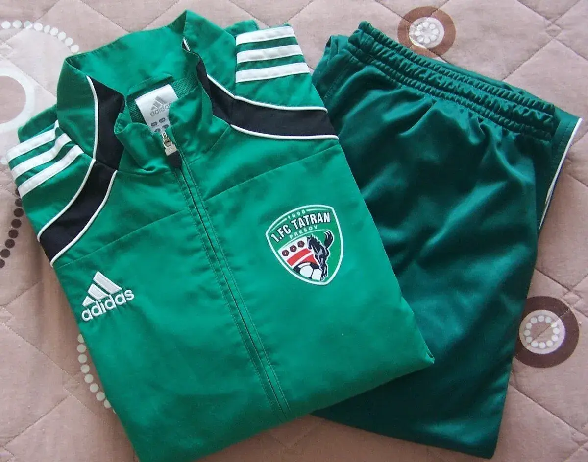 Bundička Adidas + nohavice Atak - XL