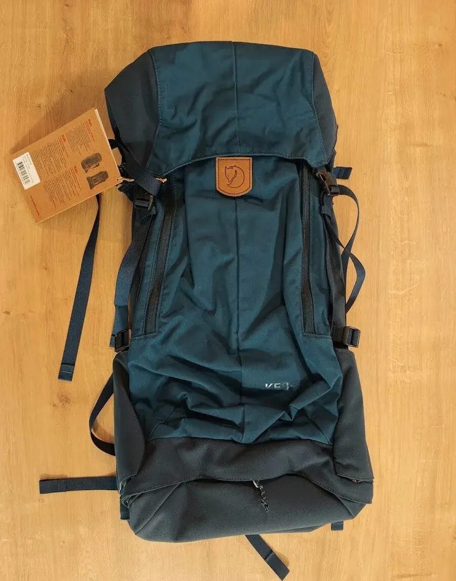 Nový ruksak Fjallraven KEB 52 W
