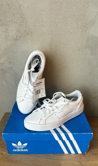 Adidas kožene tenisky (36)