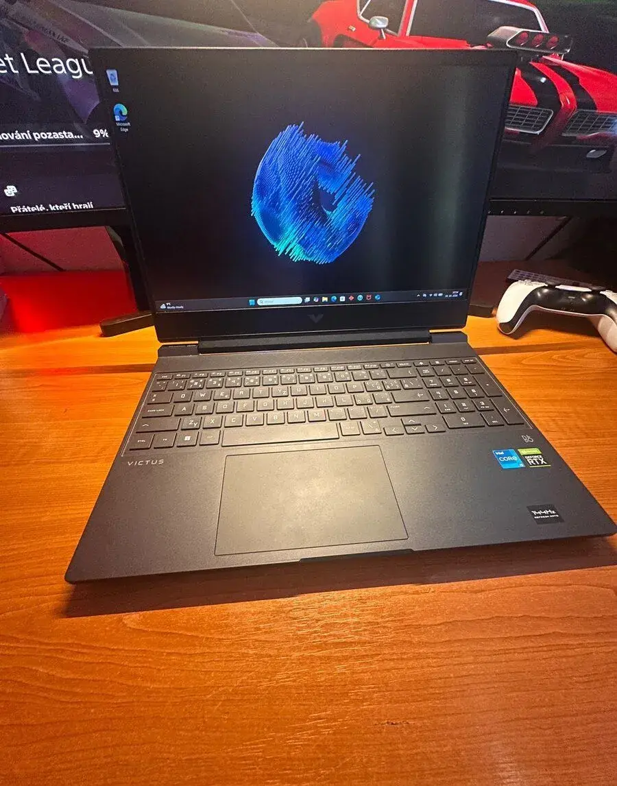 HP Victus 15