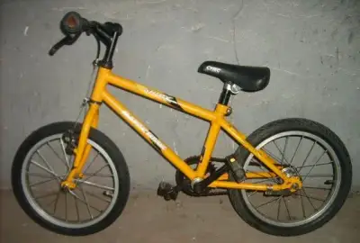 Detsky bicykel.