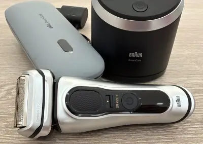 Braun Series 9 Pro+ (čistiaca stanica, cestovné puzdro)