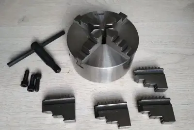Univerzalne skľučovadlo 4-čeľusťové 125mm Samostrediace