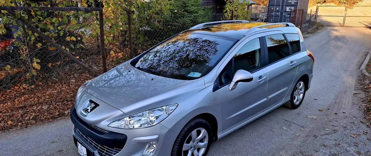 Peugeot 308 – 2011, 150 000 km