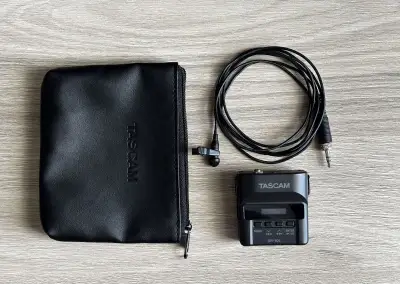Tascam DR-10L – svadobný rekordér, klopový mikrofón