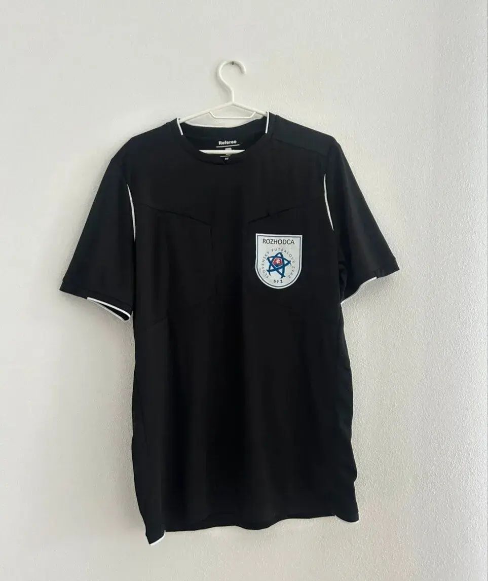 Rozhodcovský dres