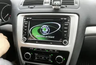Nove Android 2026 dotykove autoradia s navi + MONTAZ