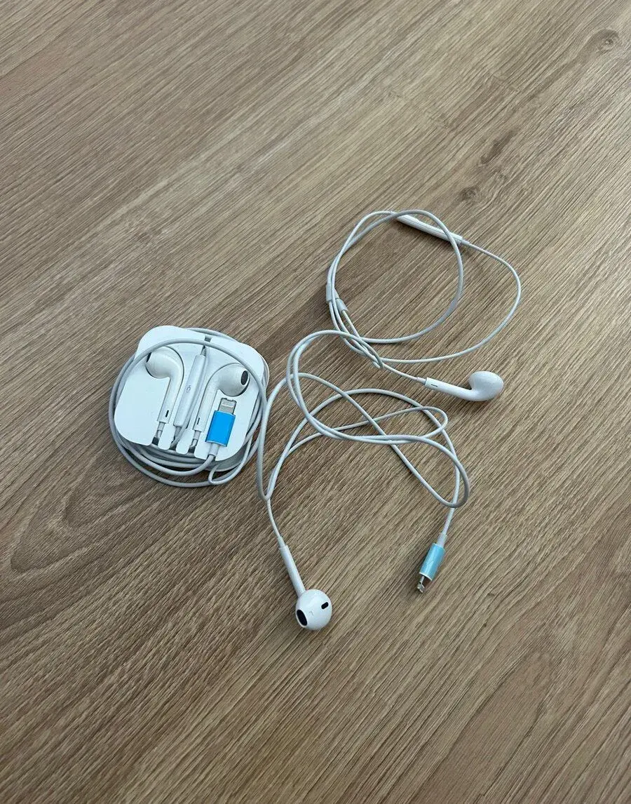 Sluchadla k Iphone 2x