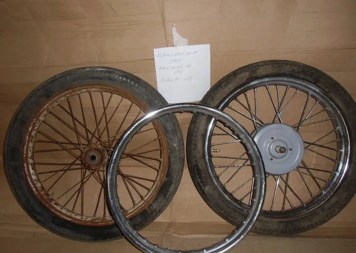 Kolesá 19", ráfik 19" – Jawa Pérák, veterán
