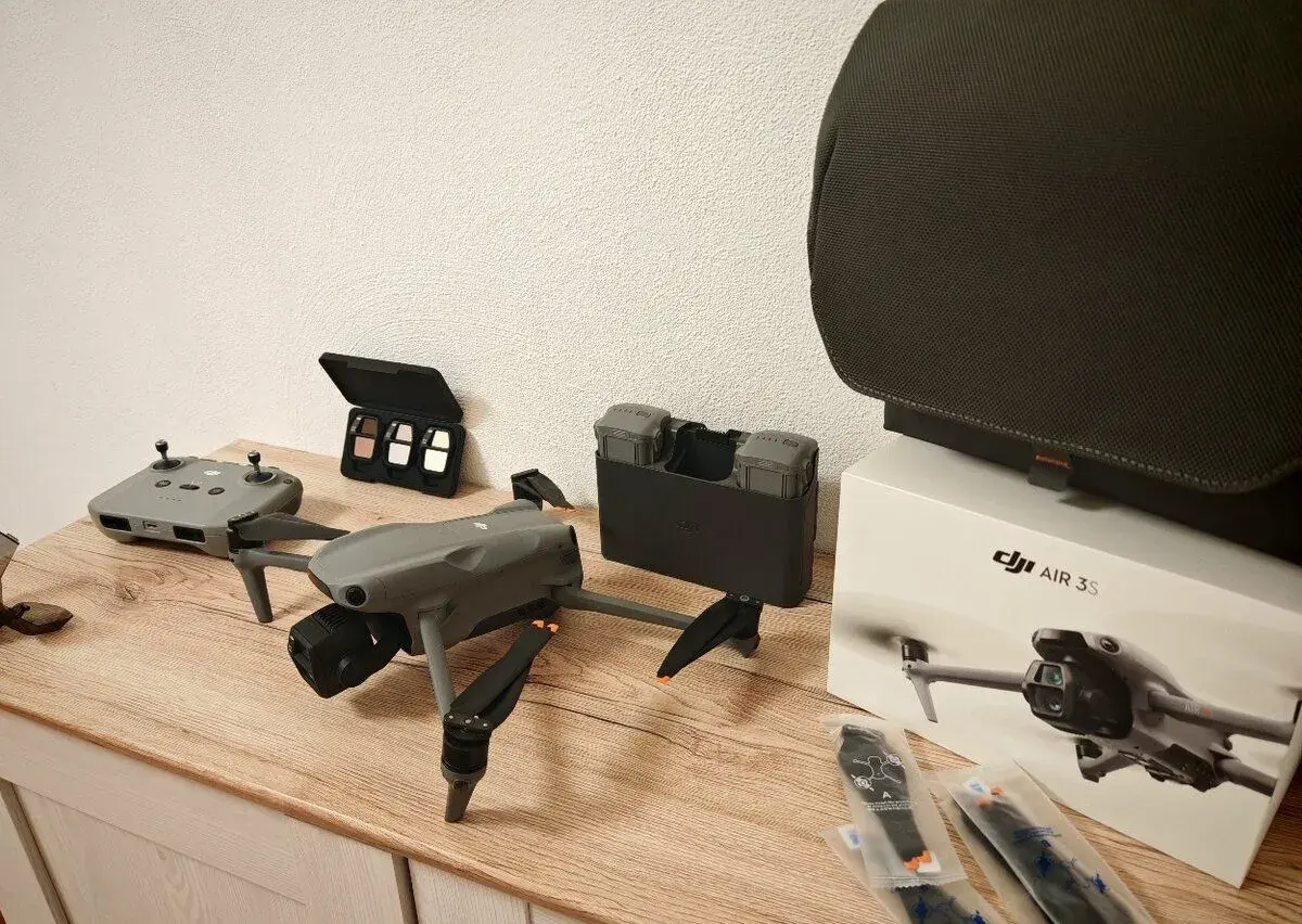 DJI Air 3S Fly More Combo (DJI RC-N3)